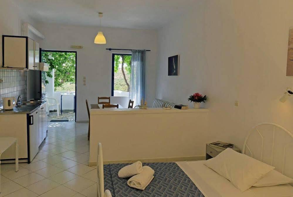 Áyios Pétros Spanos Apartments מראה חיצוני תמונה